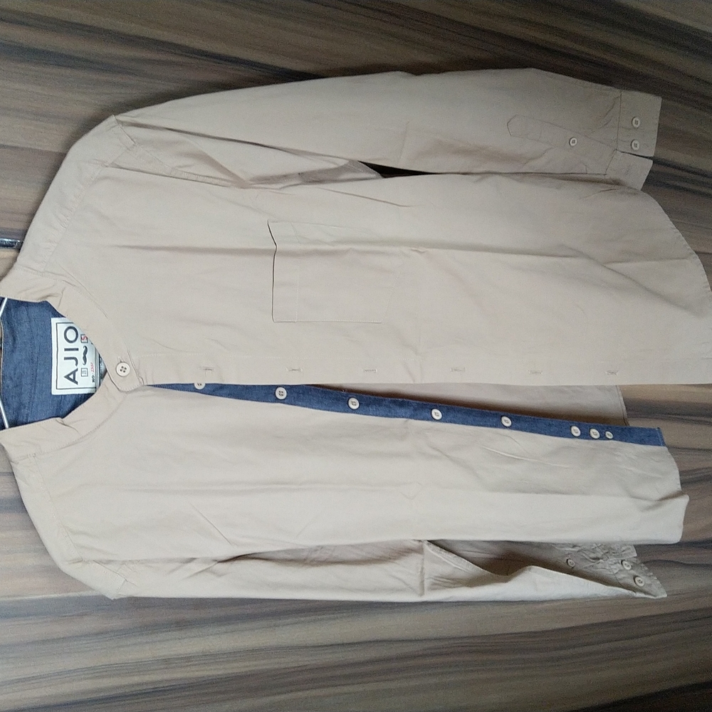 AJIO Shirt - Picture 1 of 2